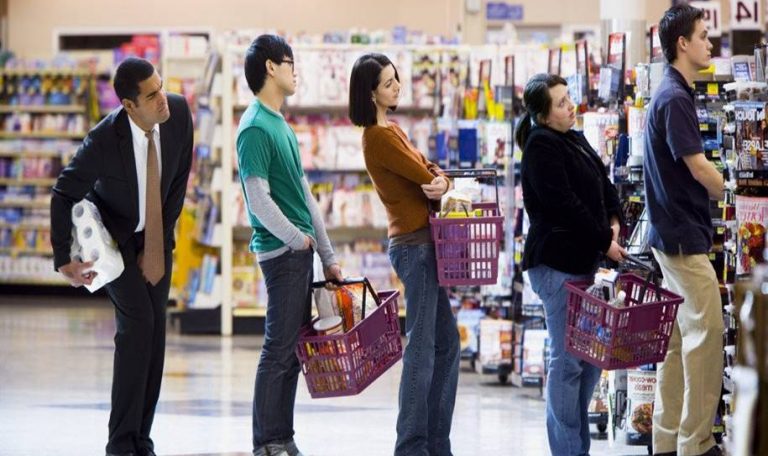 Usando a tecnologia de pagers para reduzir tempo de espera em fila